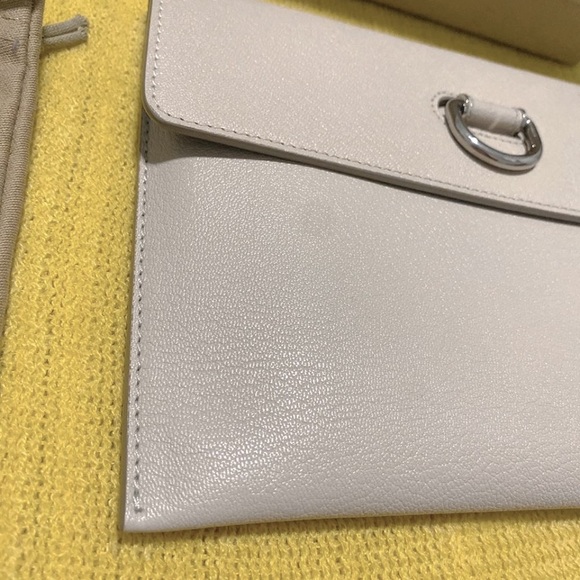 BURBERRY D-ring Leather Pouch With Coin Case - Picture 10 of 16